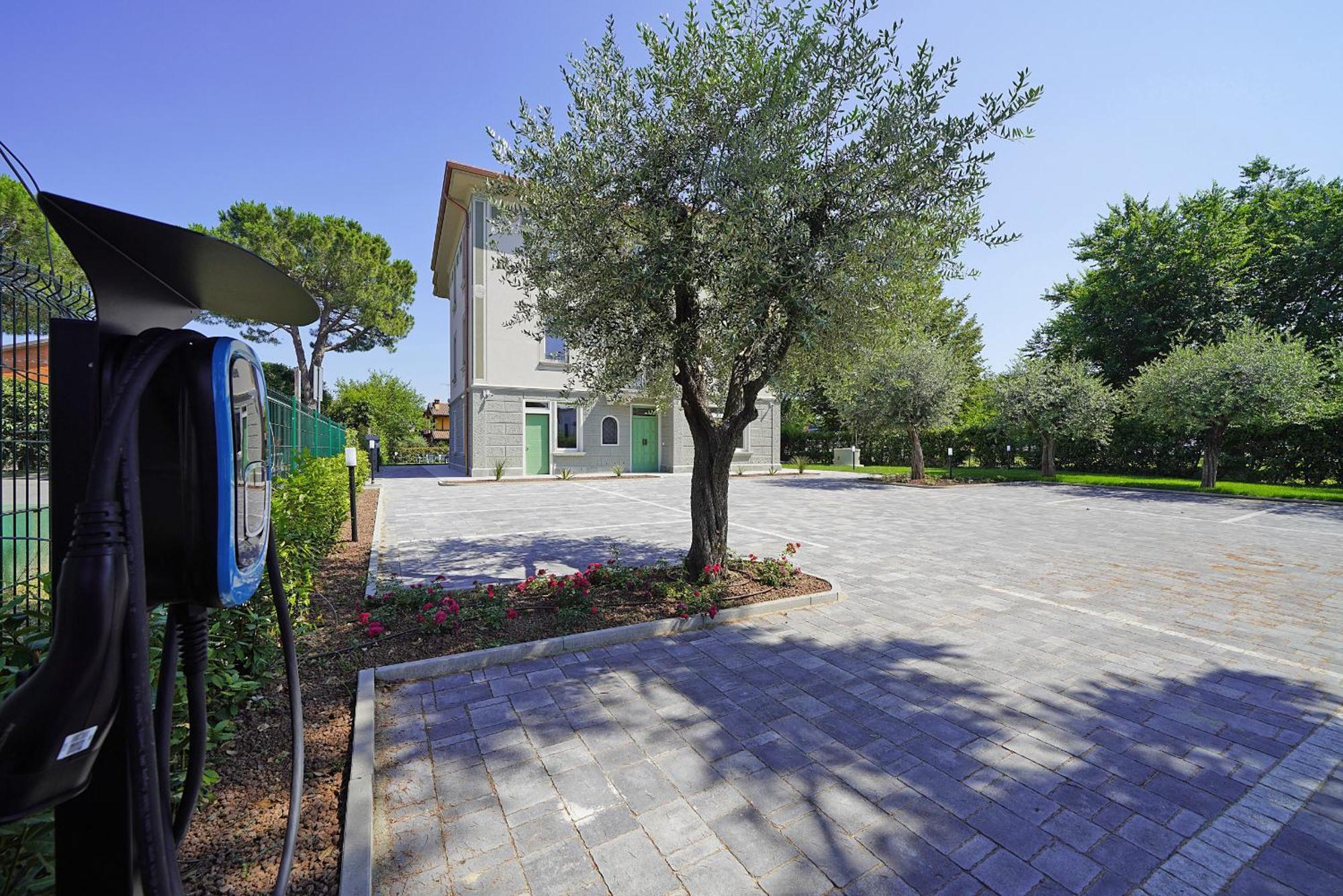 Villa Caterina Apartments By Wonderful Italy Desenzano del Garda Ngoại thất bức ảnh