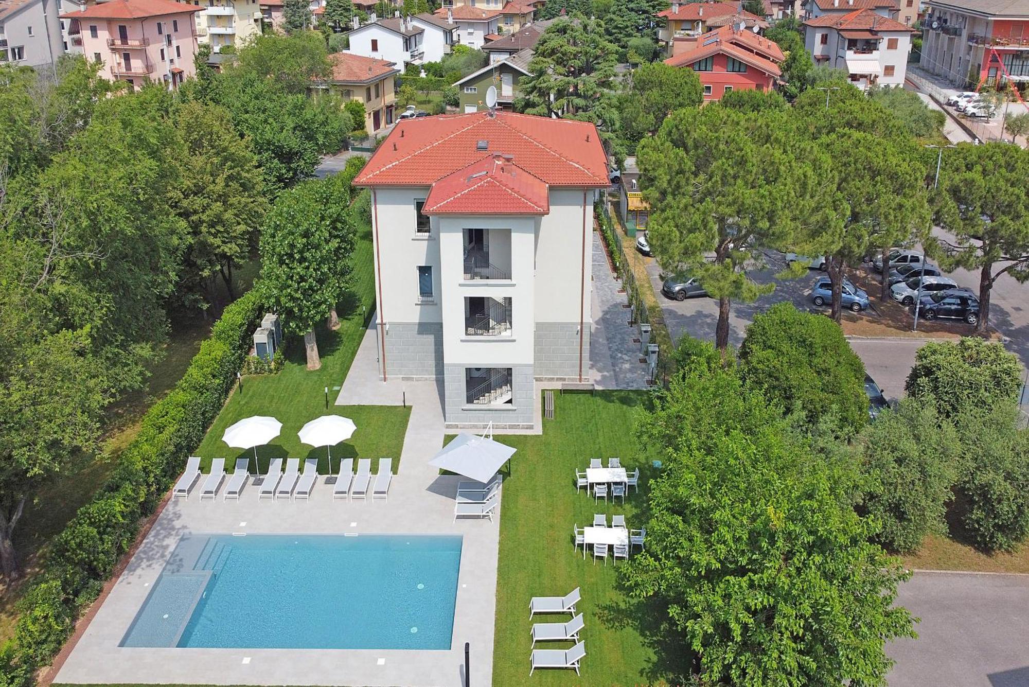 Villa Caterina Apartments By Wonderful Italy Desenzano del Garda Ngoại thất bức ảnh