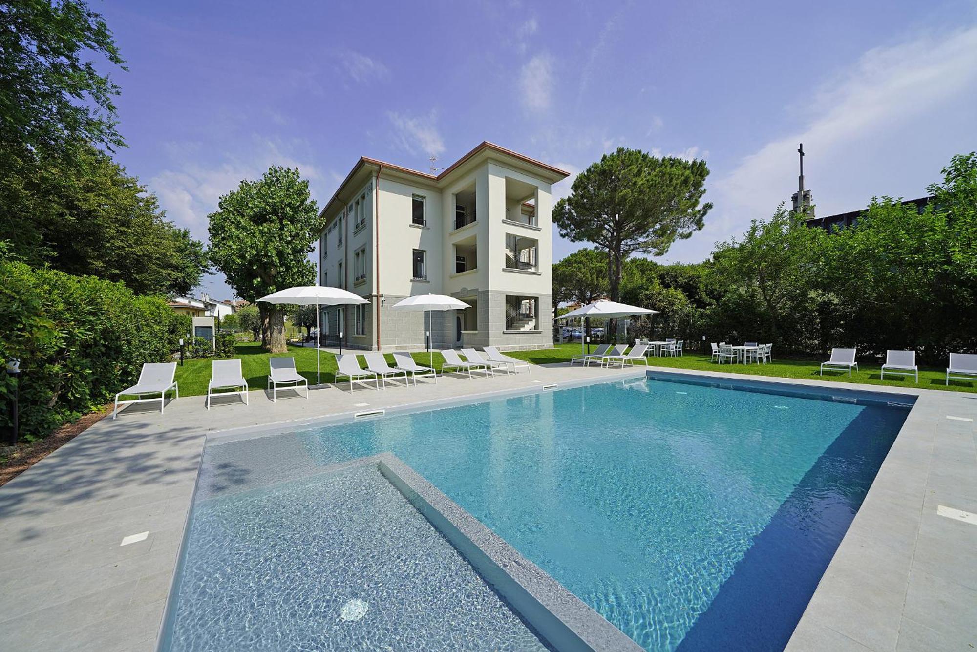 Villa Caterina Apartments By Wonderful Italy Desenzano del Garda Ngoại thất bức ảnh