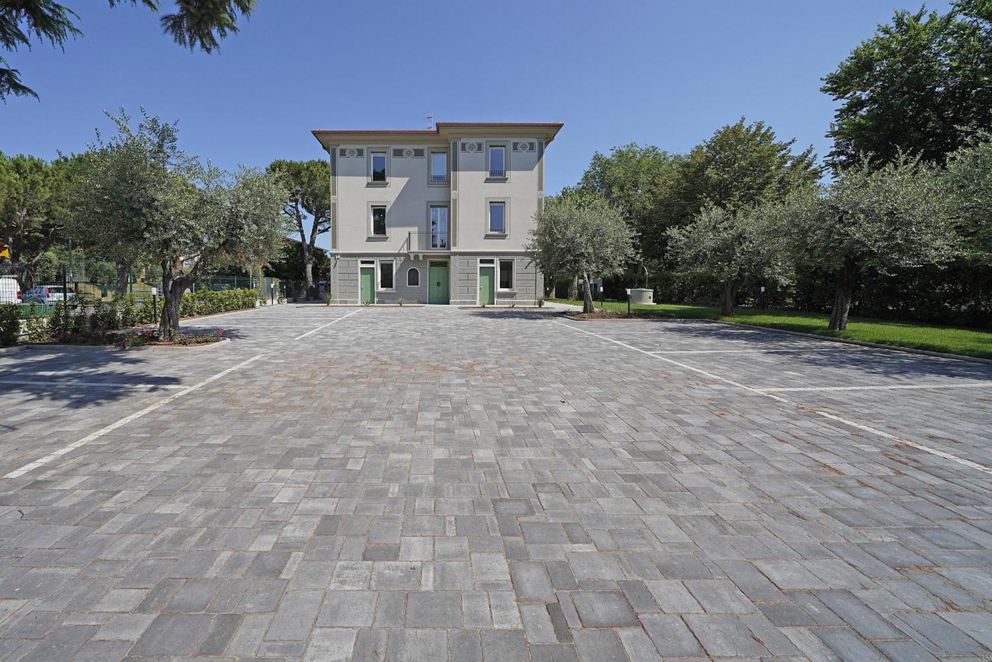 Villa Caterina Apartments By Wonderful Italy Desenzano del Garda Ngoại thất bức ảnh