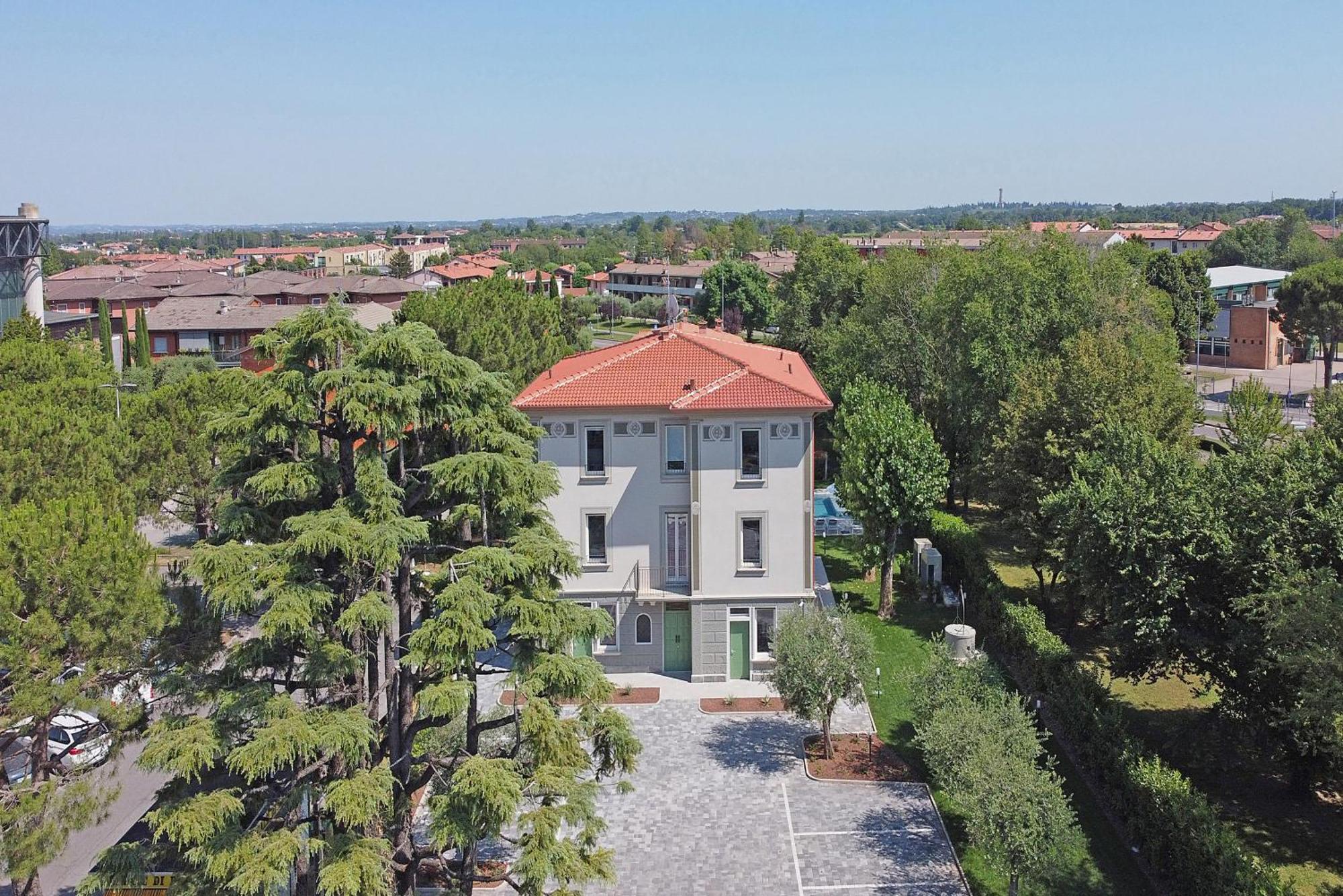 Villa Caterina Apartments By Wonderful Italy Desenzano del Garda Ngoại thất bức ảnh
