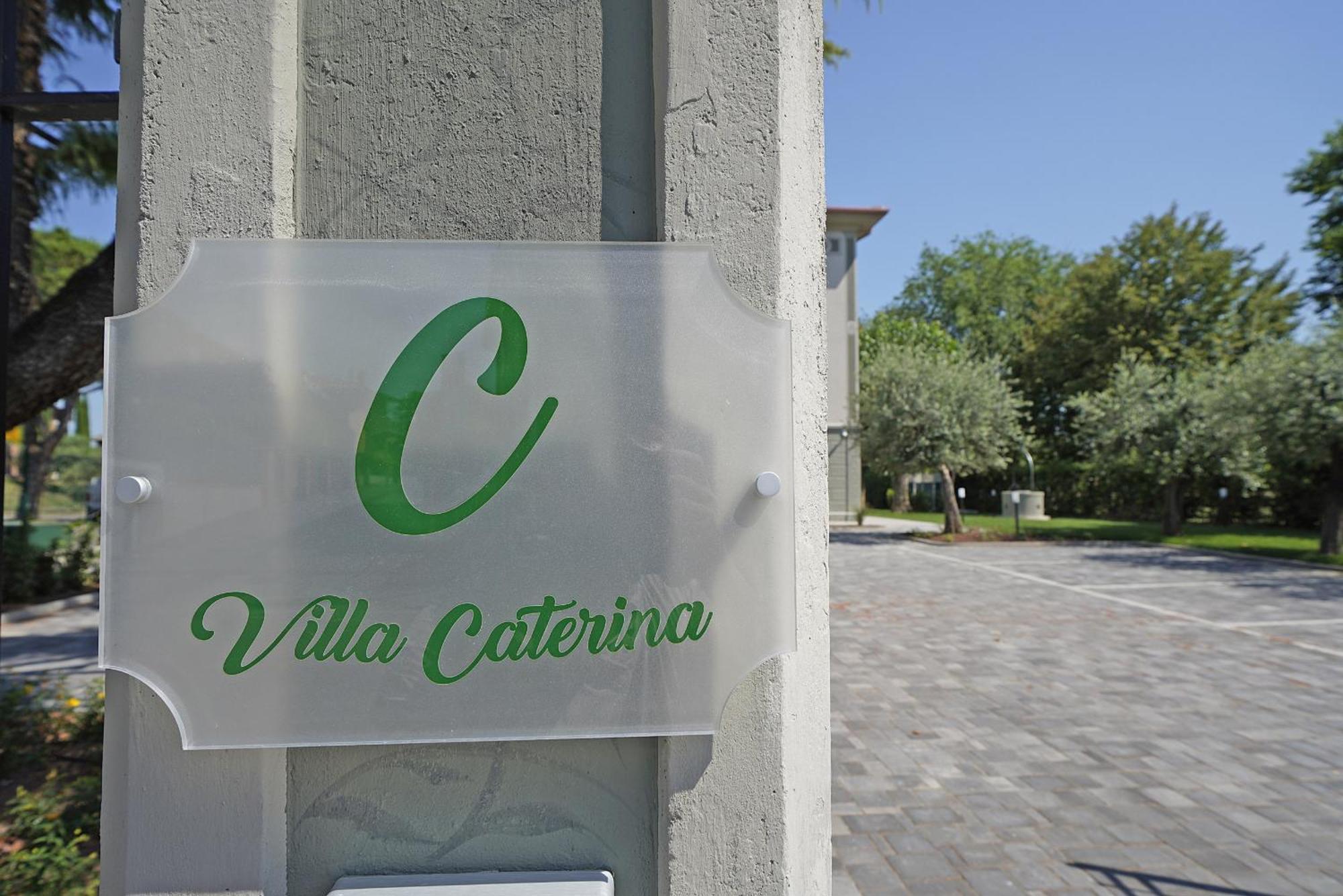 Villa Caterina Apartments By Wonderful Italy Desenzano del Garda Ngoại thất bức ảnh