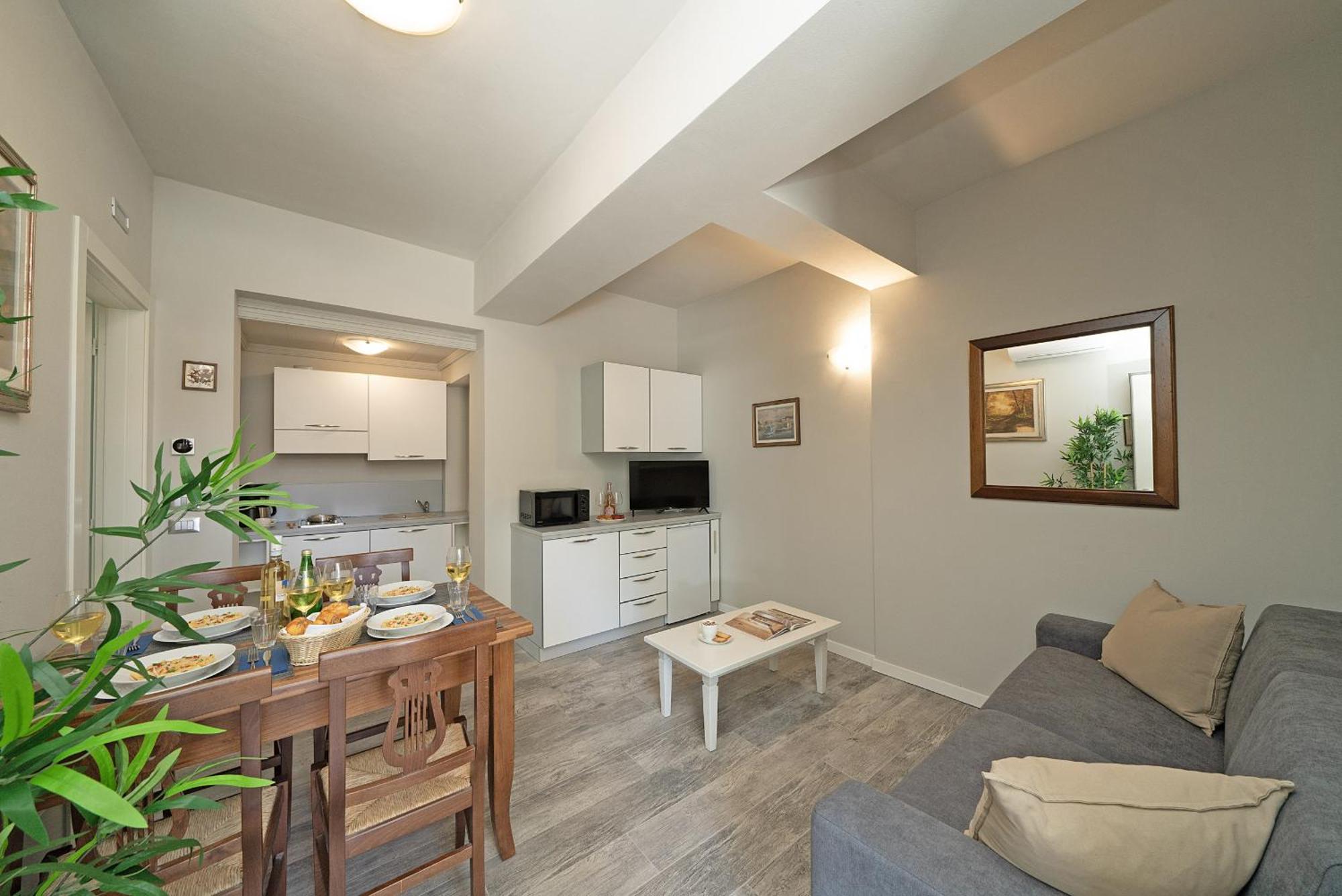 Villa Caterina Apartments By Wonderful Italy Desenzano del Garda Ngoại thất bức ảnh